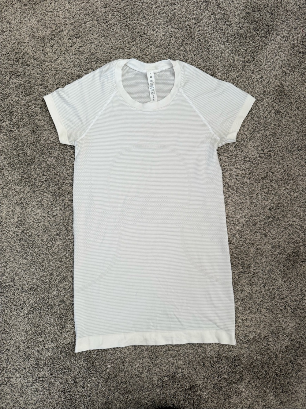 Lululemon swiftly tech size 4